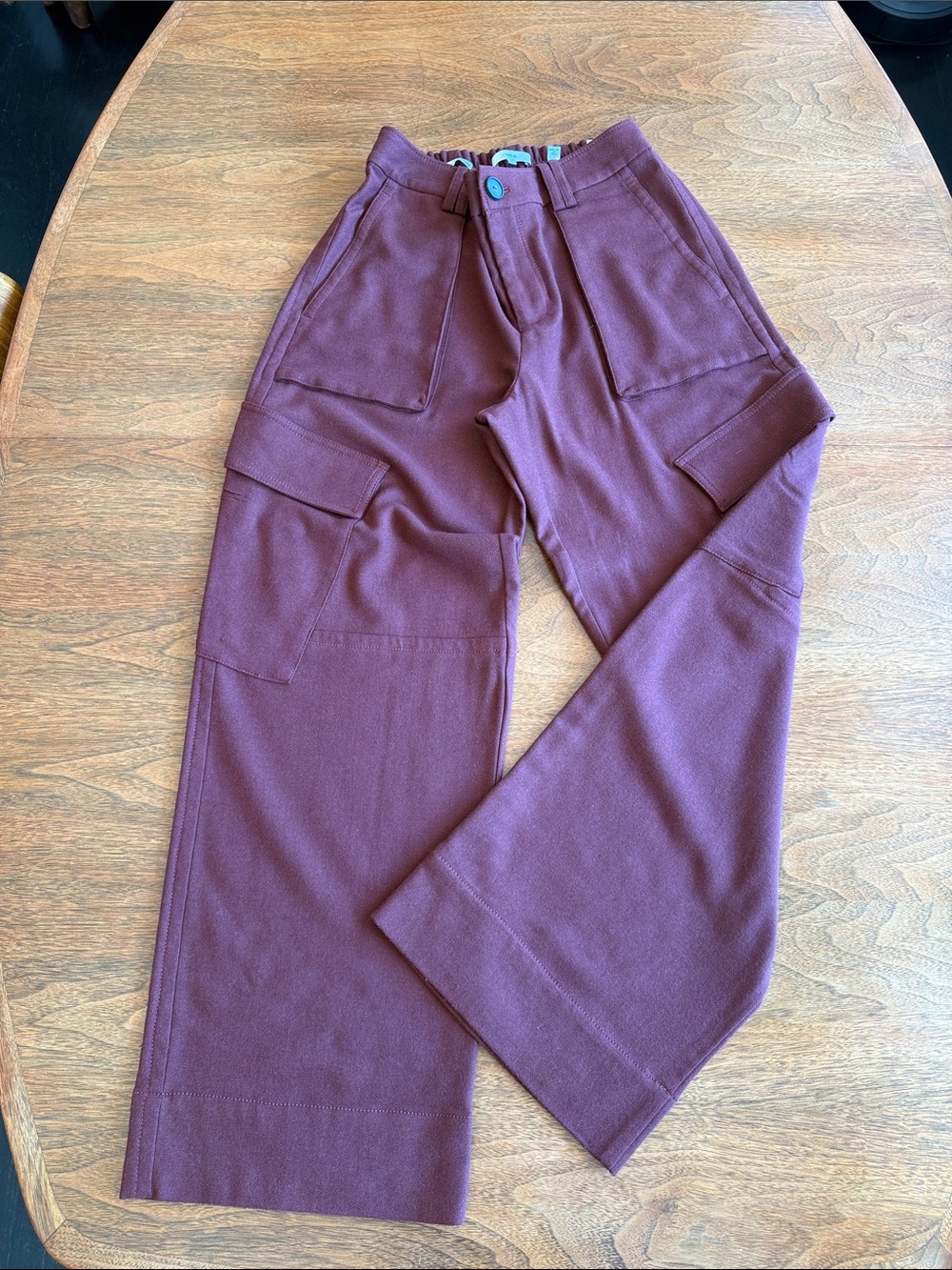 Vince Women's Wide-Leg Cargo Pants in Brick